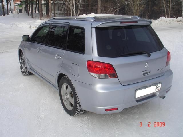 2003 Mitsubishi Airtrek