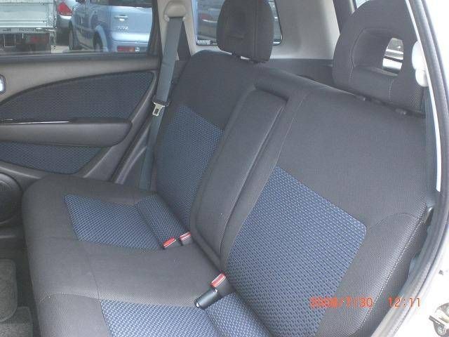 2003 Mitsubishi Airtrek