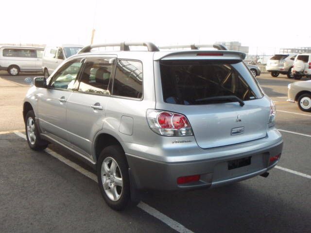 2003 Mitsubishi Airtrek