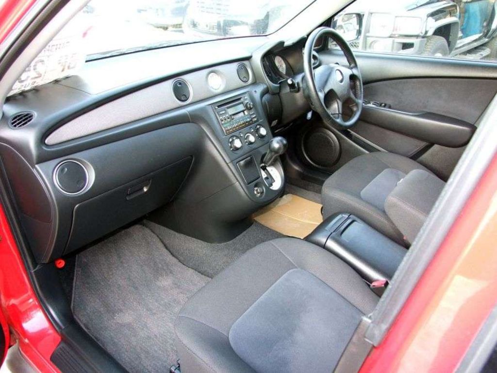 2003 Mitsubishi Airtrek