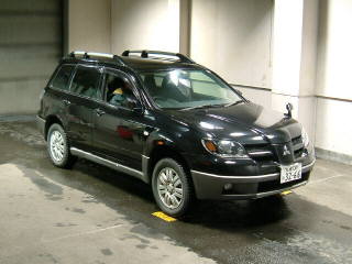 2003 Mitsubishi Airtrek Photos