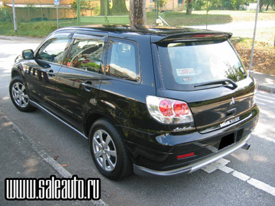 2003 Mitsubishi Airtrek Photos