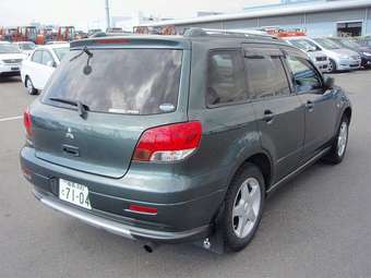 2003 Mitsubishi Airtrek Pictures