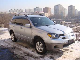 2003 Mitsubishi Airtrek Wallpapers