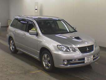 2003 Mitsubishi Airtrek Photos