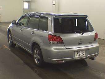 2003 Mitsubishi Airtrek Photos