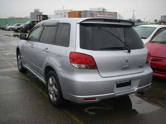 2003 Mitsubishi Airtrek Pictures