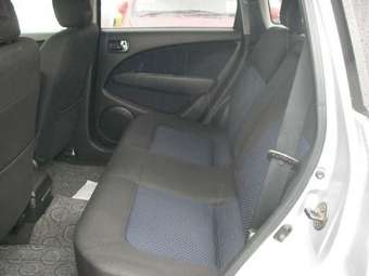 2003 Mitsubishi Airtrek Photos