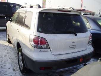 2003 Mitsubishi Airtrek Pictures