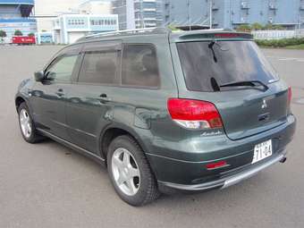 2003 Mitsubishi Airtrek Pictures