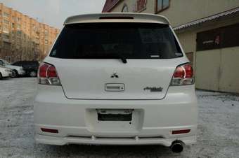2003 Mitsubishi Airtrek Photos