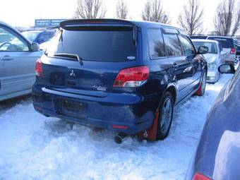 2003 Mitsubishi Airtrek Pictures