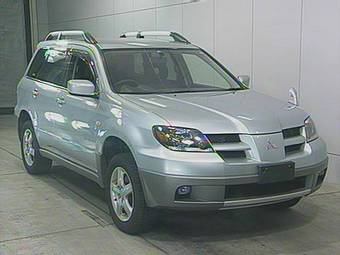 2003 Mitsubishi Airtrek Photos