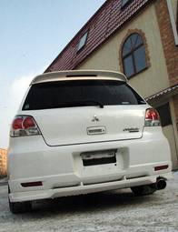 2003 Mitsubishi Airtrek Pictures