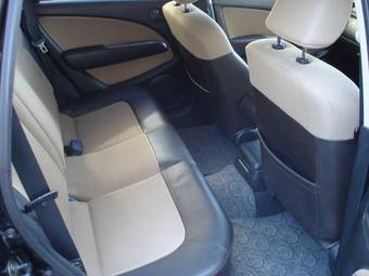 2003 Mitsubishi Airtrek Photos