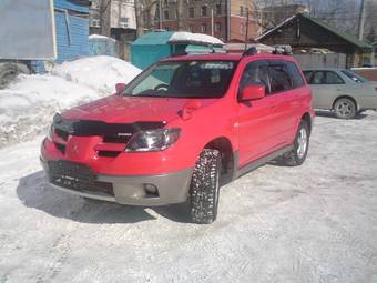 2003 Mitsubishi Airtrek Photos