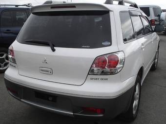 2003 Mitsubishi Airtrek Pictures
