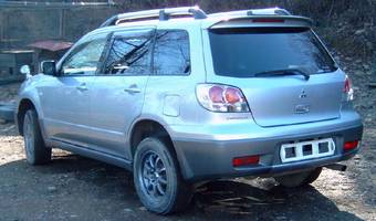 2003 Mitsubishi Airtrek Pictures