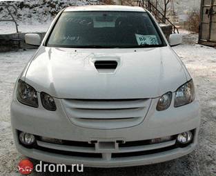 2003 Mitsubishi Airtrek Photos