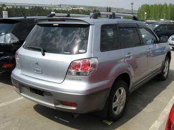 2003 Mitsubishi Airtrek Pictures