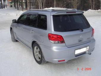 2003 Mitsubishi Airtrek Pictures