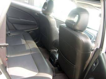 2003 Mitsubishi Airtrek Pictures