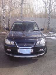 2003 Mitsubishi Airtrek Images