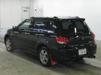 2003 Mitsubishi Airtrek Pictures