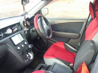 2003 Mitsubishi Airtrek Photos
