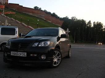 2003 Mitsubishi Airtrek Pictures