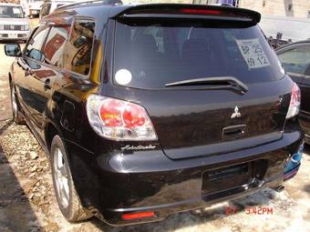 2003 Mitsubishi Airtrek Pictures