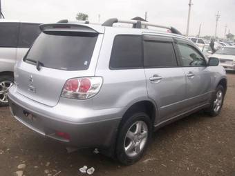 2003 Mitsubishi Airtrek Pictures