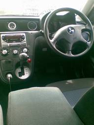 2003 Mitsubishi Airtrek Pictures