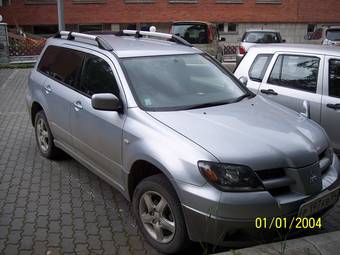 2003 Mitsubishi Airtrek Pictures