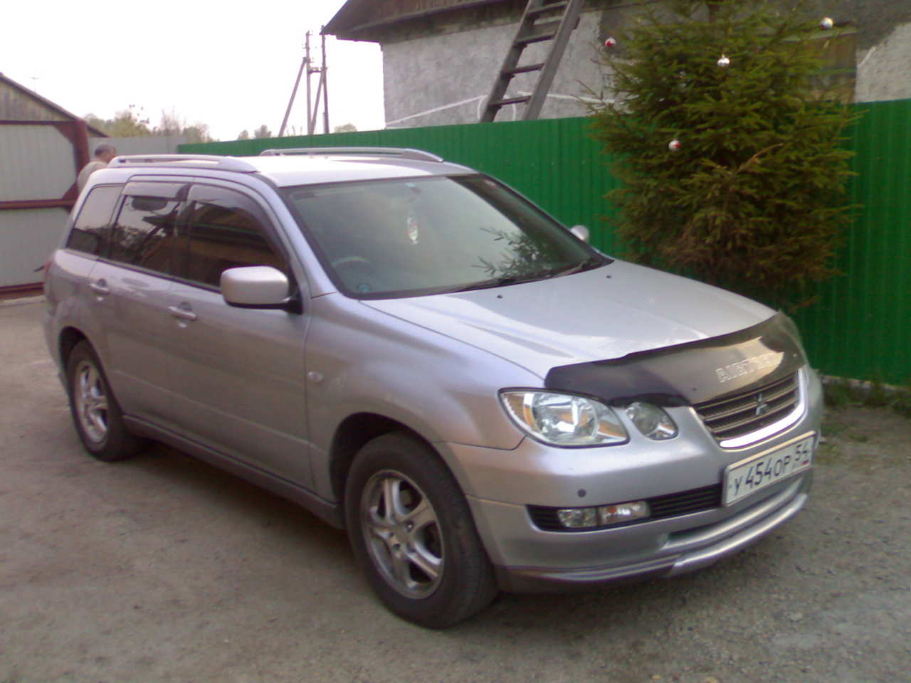 2003 Mitsubishi Airtrek