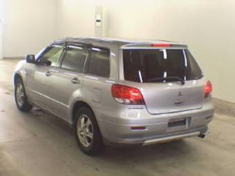 2003 Mitsubishi Airtrek Pictures