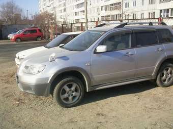 2004 Mitsubishi Airtrek