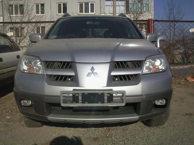 2004 Mitsubishi Airtrek