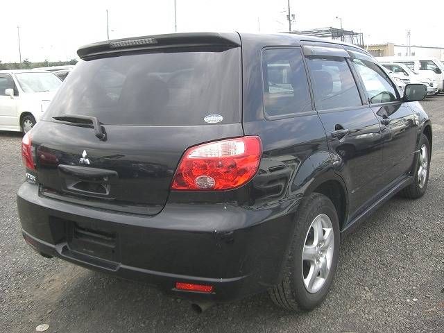 2004 Mitsubishi Airtrek