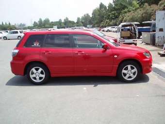 2004 Mitsubishi Airtrek Pictures