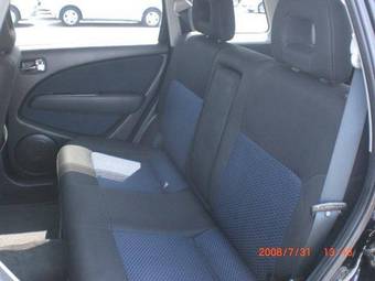 2004 Mitsubishi Airtrek Pics