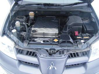2004 Mitsubishi Airtrek Wallpapers