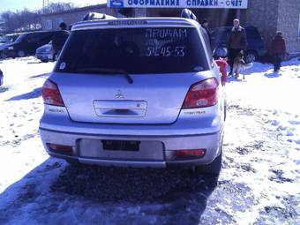 2004 Mitsubishi Airtrek Photos
