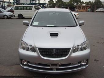 2004 Mitsubishi Airtrek Photos