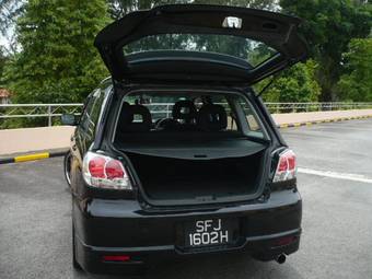 2004 Mitsubishi Airtrek Pics