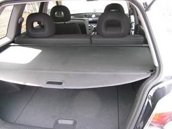 2004 Mitsubishi Airtrek Pictures