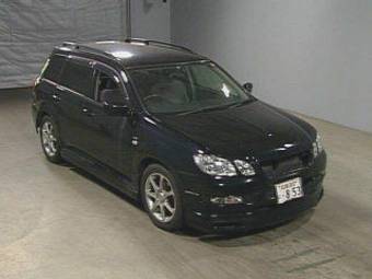 2004 Mitsubishi Airtrek Photos