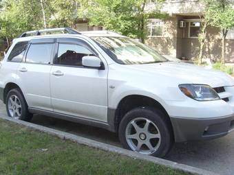 2004 Mitsubishi Airtrek