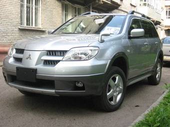 2004 Mitsubishi Airtrek