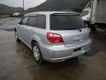 2005 Mitsubishi Airtrek Pictures